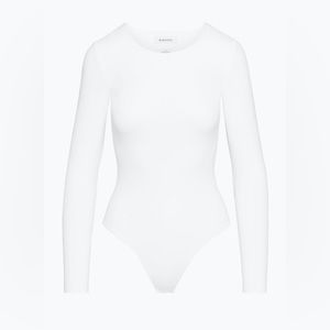 Aritzia | Babaton Contour Crew Longsleeve Bodysuit (NWOT)